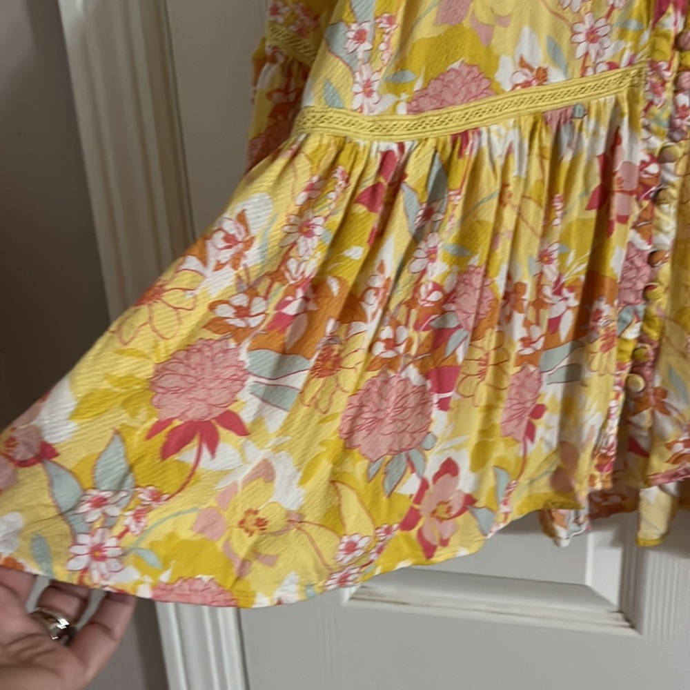 Torrid floral print blouse - Picture 5 of 8